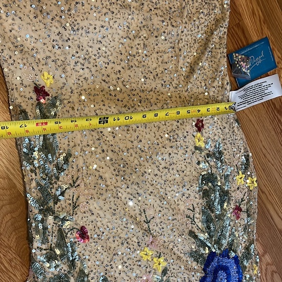 Mac Duggal Floral Embellished Spaghetti Strap Gown Size 12 NWT - Picture 9 of 17